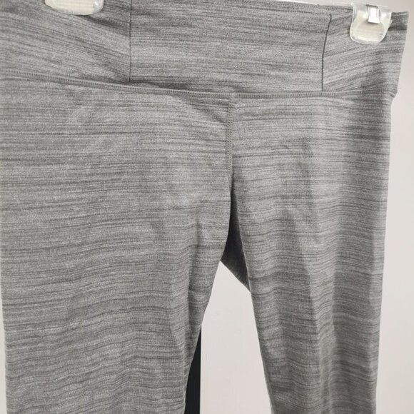 Tuff Athletics Crops - Picture 2 of 4